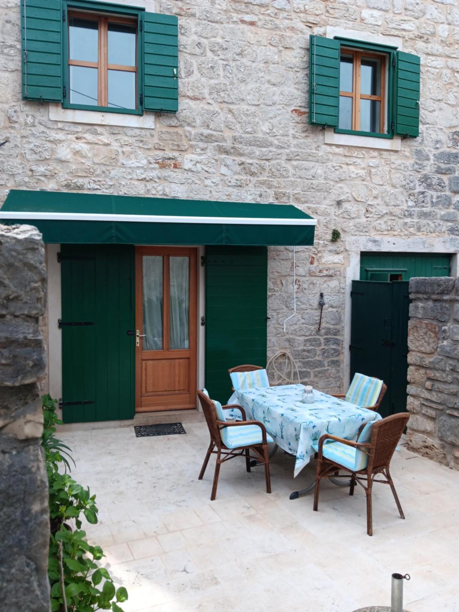 Guest House Lucijo Vrboska Zimmer foto