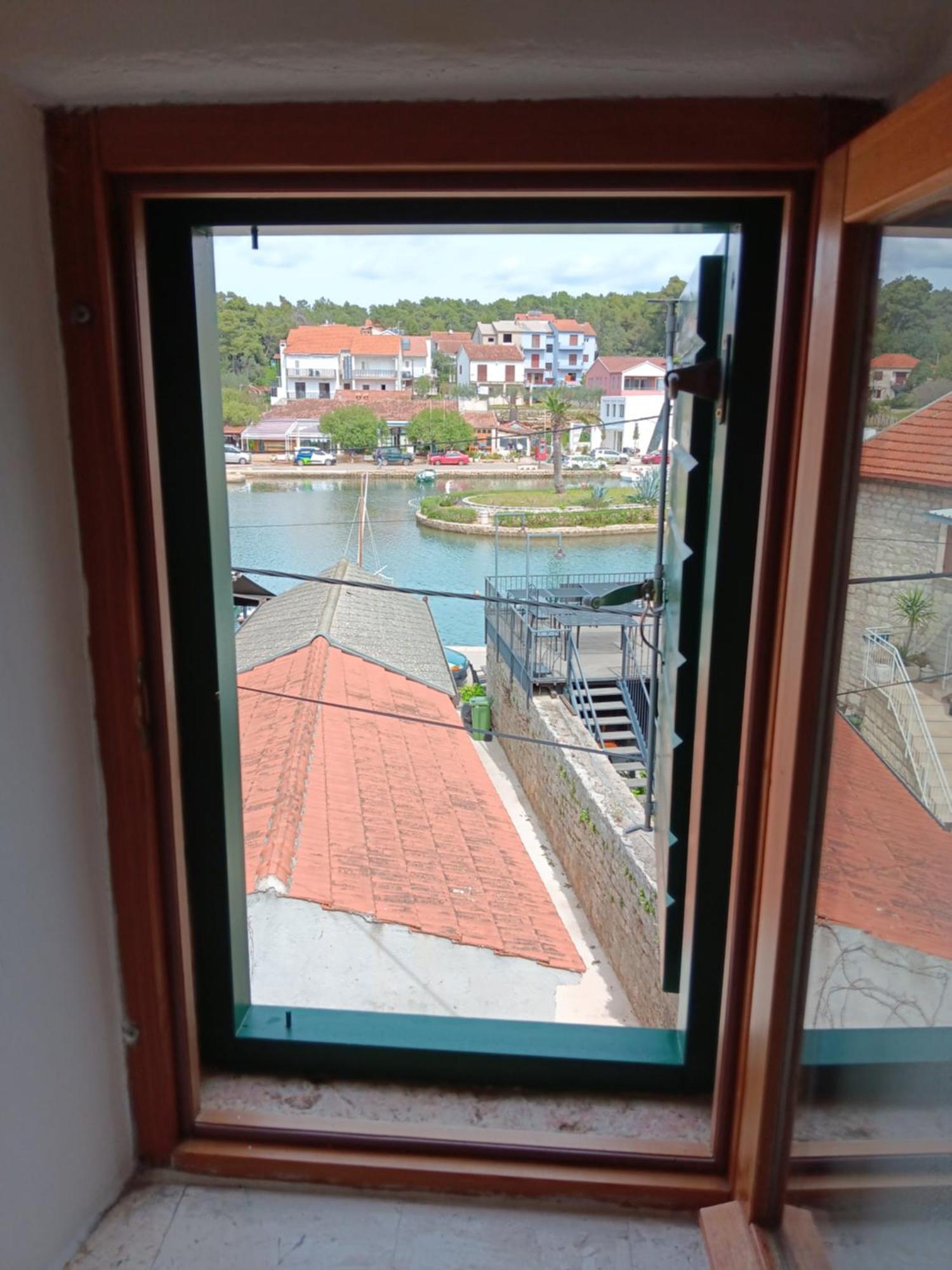 Guest House Lucijo Vrboska Zimmer foto